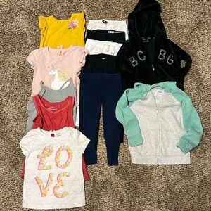Girls big bundle of size 4T clothes in various brands. Gap, Old Navy & Carters.